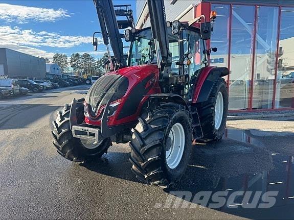 Valtra A115 H4 Traktoriai