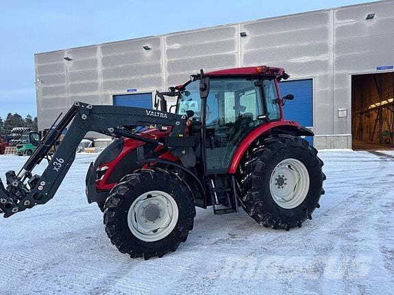 Valtra A75 Traktoriai