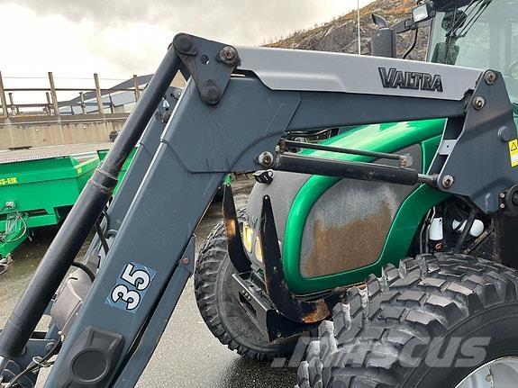 Valtra A83 Traktoriai