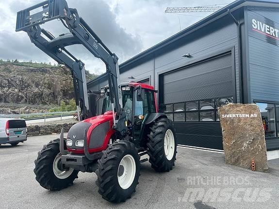 Valtra A93 Traktoriai