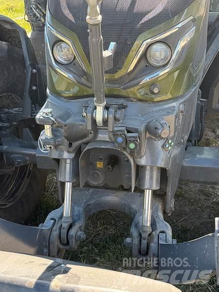 Valtra G 135 V Traktoriai