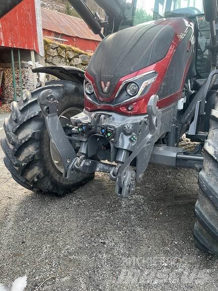 Valtra G125A Traktoriai