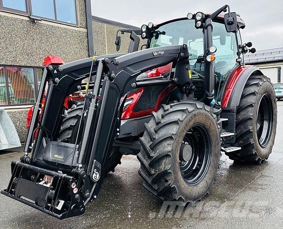Valtra G135 Active Traktoriai