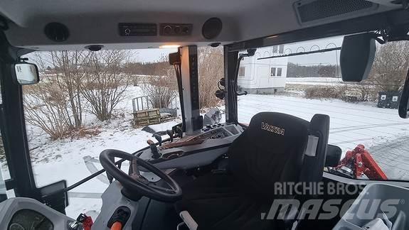 Valtra G135A Traktoriai