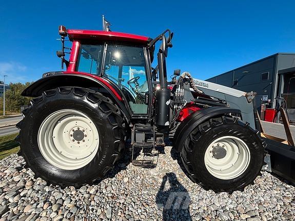 Valtra N123H Traktoriai