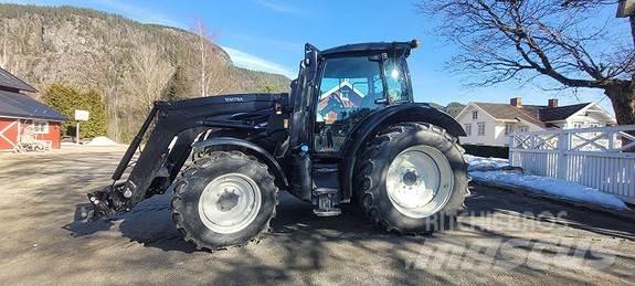 Valtra N135 Traktoriai