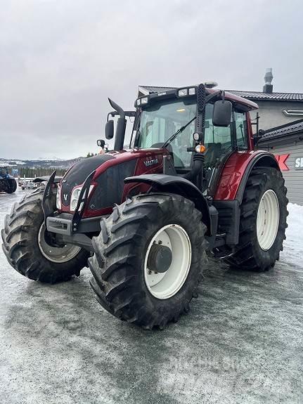 Valtra N163 Traktoriai