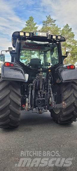 Valtra N163 Traktoriai