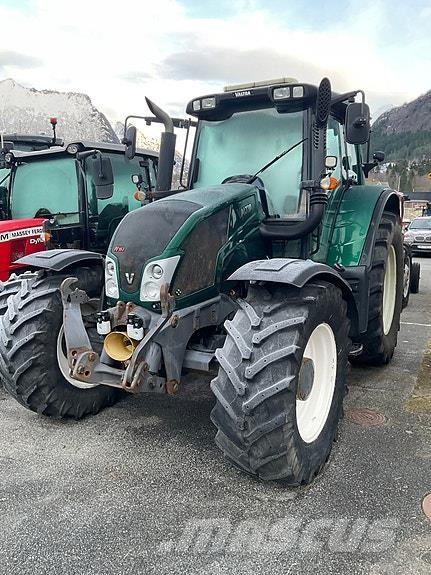 Valtra N163 Traktoriai