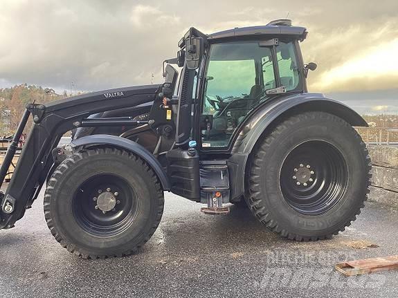 Valtra N174 Traktoriai