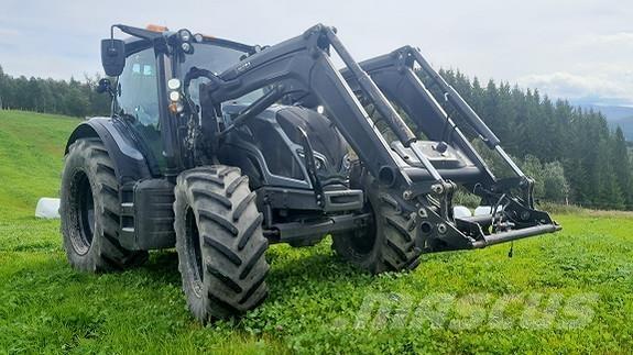 Valtra N174 Traktoriai