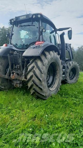 Valtra N174 Traktoriai
