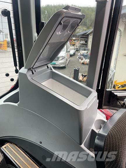 Valtra N174 Versu Traktoriai