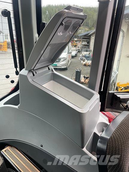 Valtra N174 Versu Traktoriai