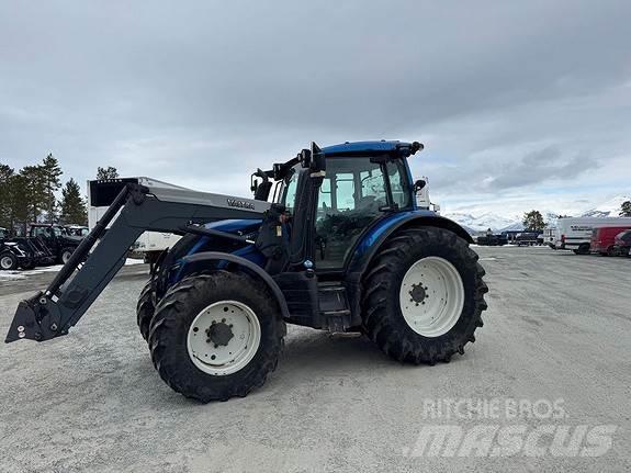 Valtra N174D Traktoriai