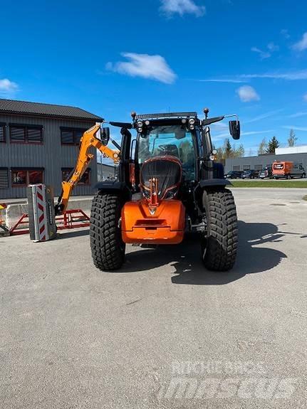 Valtra N175D Traktoriai