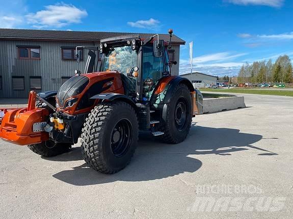 Valtra N175D Traktoriai