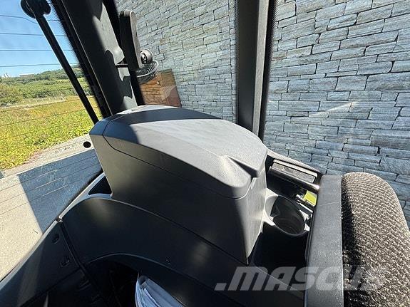 Valtra N175D Traktoriai