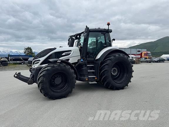 Valtra Q305 Traktoriai