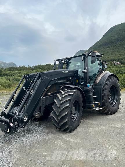 Valtra Q305 Traktoriai
