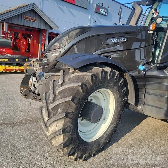Valtra T 254 Traktoriai