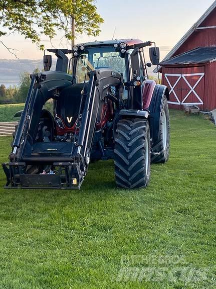 Valtra T174D Traktoriai