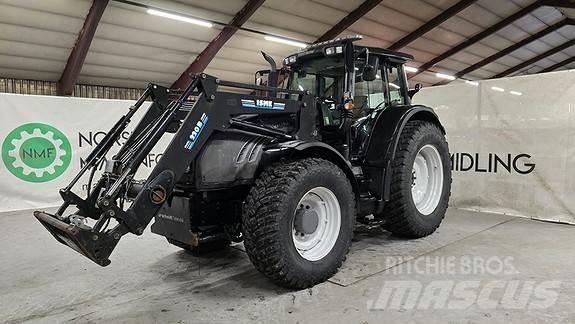 Valtra T182 Traktoriai