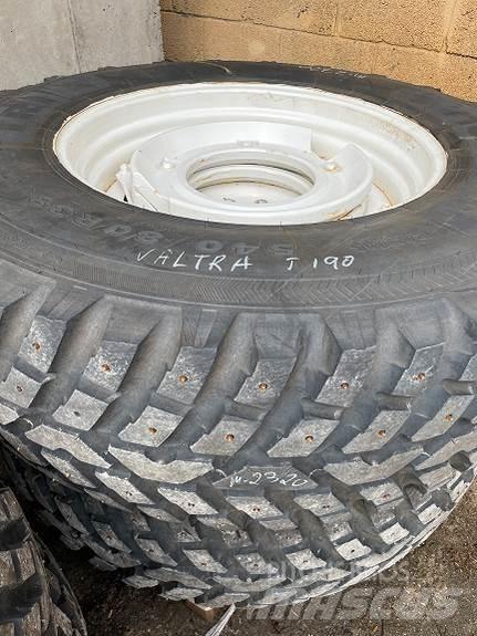 Valtra T190 Traktoriai