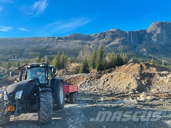 Valtra T203 Traktoriai