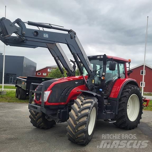 Valtra T213 VERSU Traktoriai