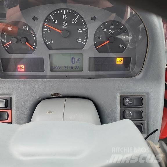 Valtra T213 VERSU Traktoriai