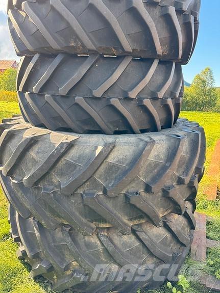 Valtra T214 Versu Traktoriai