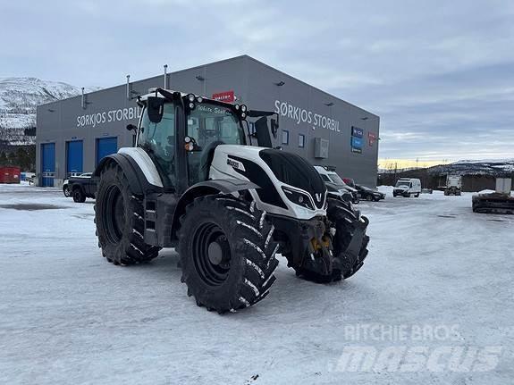 Valtra T234 Traktoriai