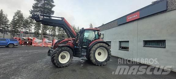 Valtra T234 Traktoriai