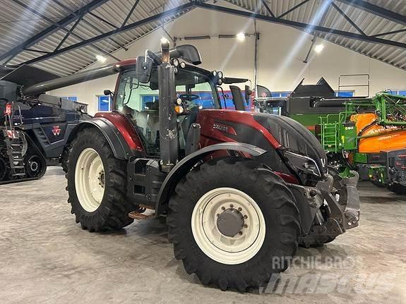 Valtra T234 Traktoriai