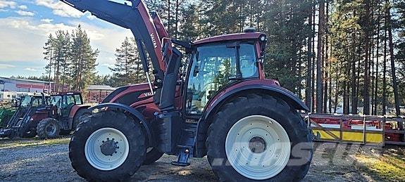 Valtra T234 Traktoriai