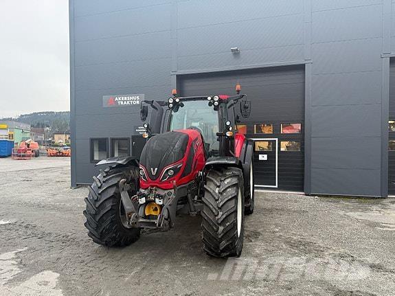 Valtra T234D Traktoriai