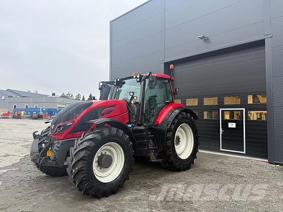 Valtra T234D Traktoriai