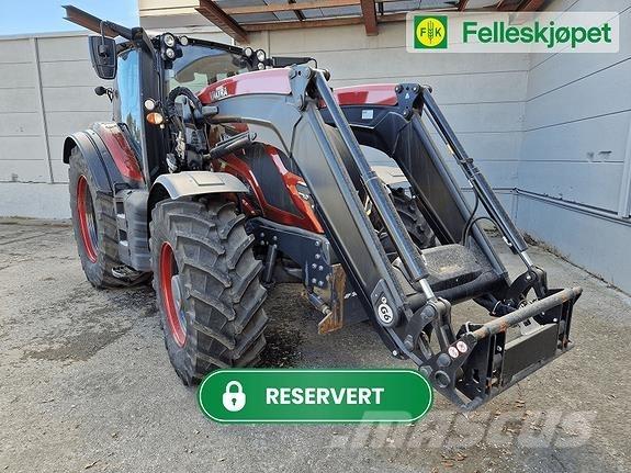 Valtra T235 Traktoriai