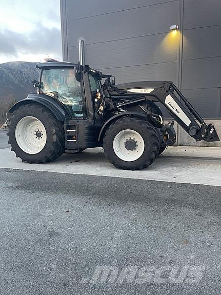 Valtra T235 Direct Traktoriai