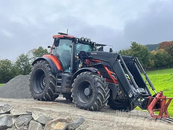 Valtra T235D Traktoriai