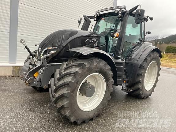 Valtra T235D Traktoriai