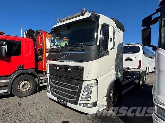 Volvo  Savivarčiai su kabeliniu keltuvu