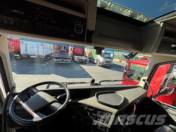 Volvo  Savivarčiai su kabeliniu keltuvu
