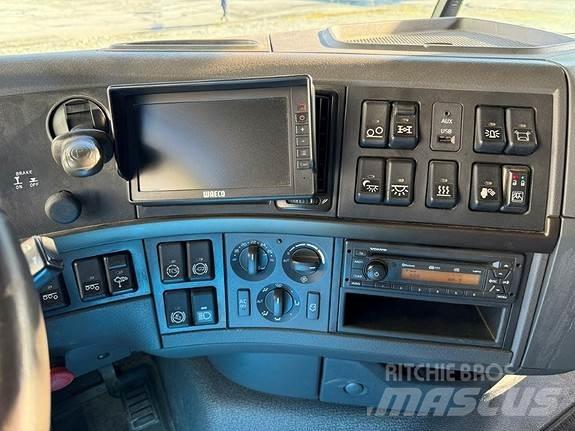 Volvo FH 16 600HK Savivarčių priekabų vilkikai