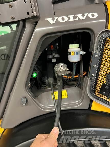 Volvo JL25H Naudoti ratiniai krautuvai