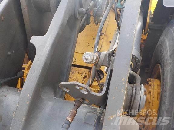 Volvo L90G Naudoti ratiniai krautuvai