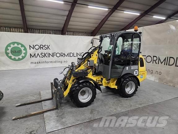Wacker Neuson WL25 Universalūs ratiniai krautuvai