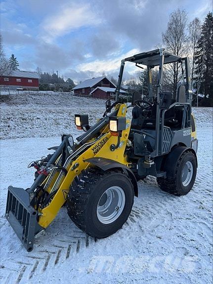 Wacker Neuson WL25 Krautuvai su šoniniu pasukimu