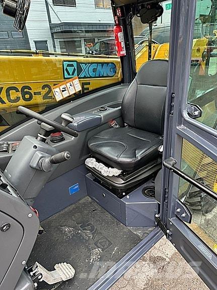  XC6-2506E Teleskopiniai krautuvai